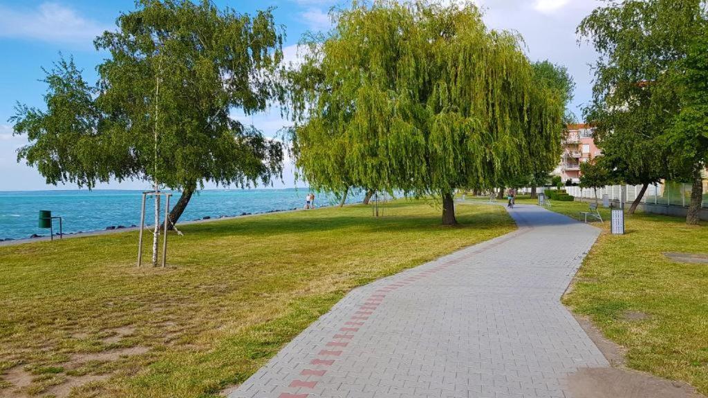 Gruber Apartman Сиофок Екстериор снимка